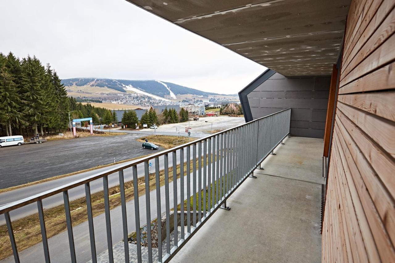 Mountain Apartments Klinovec Hexagon Loučná pod Klínovcem Екстериор снимка